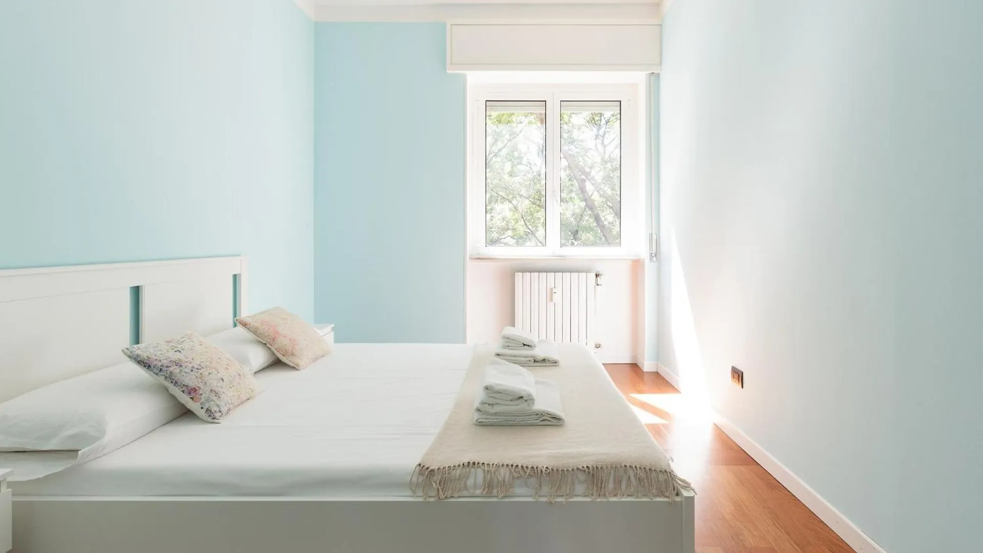 Lambrate Fs Spacious Apartment With Balcony Milan Italy