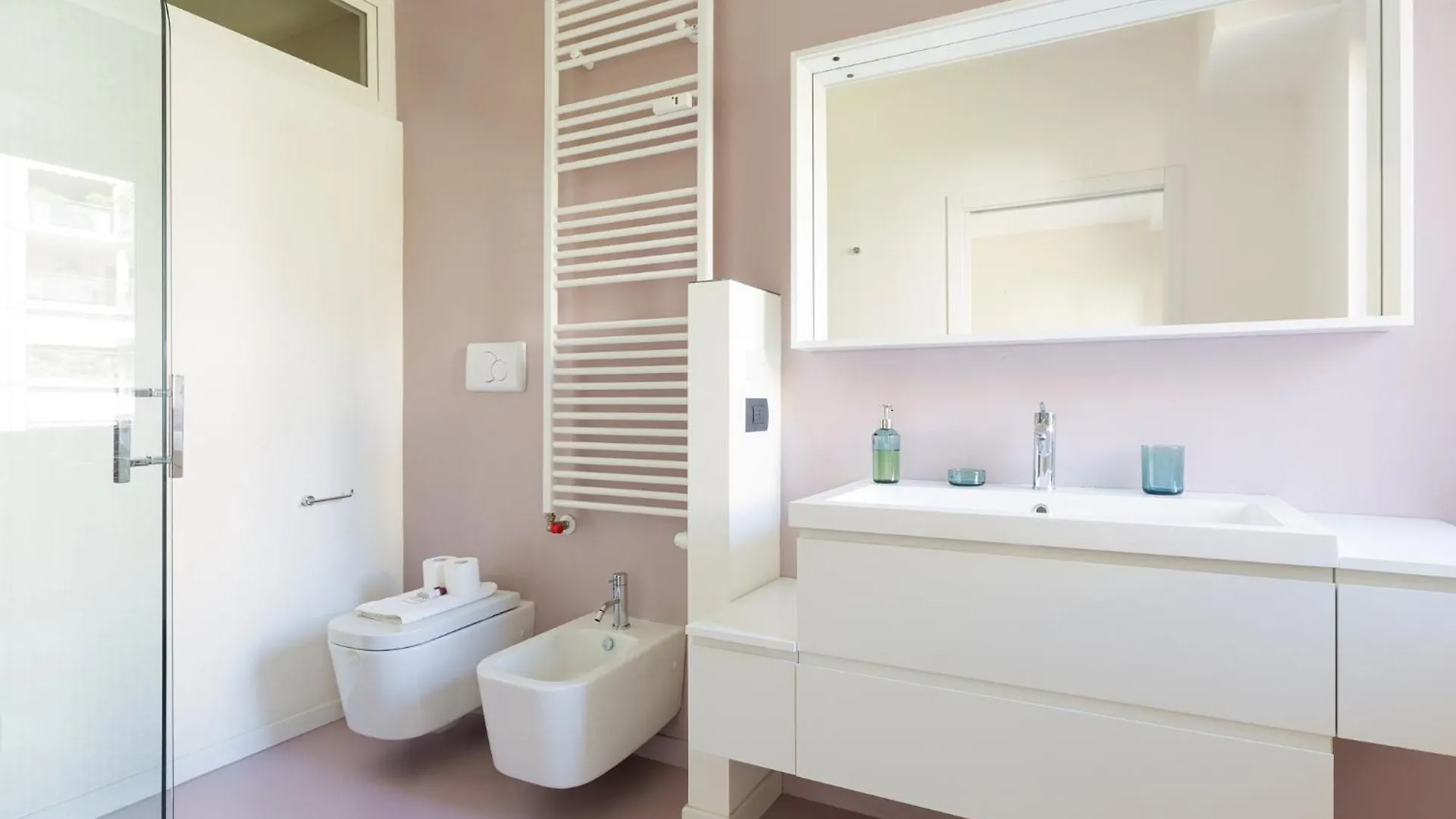 Lambrate Fs Spacious Apartment With Balcony Milan Italy