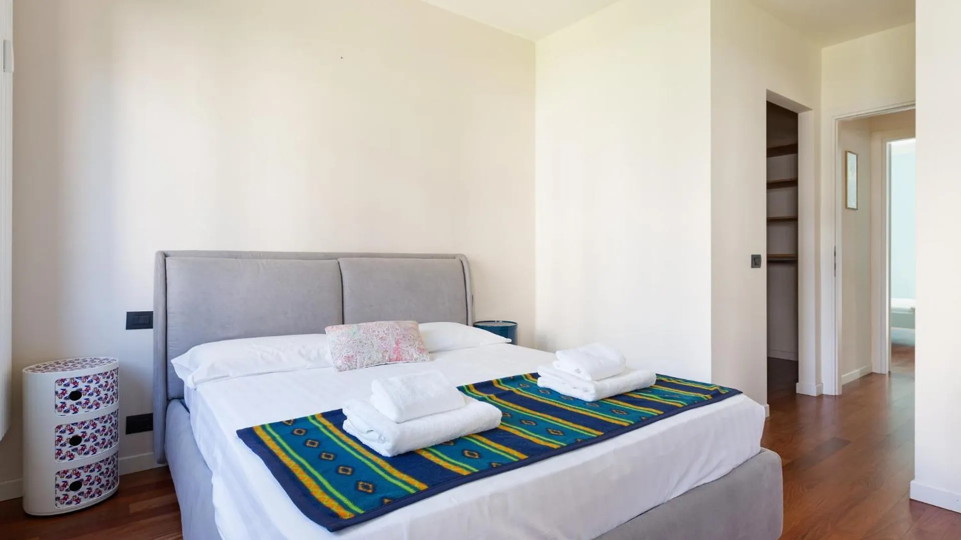 Lambrate Fs Spacious Apartment With Balcony Milan Italy