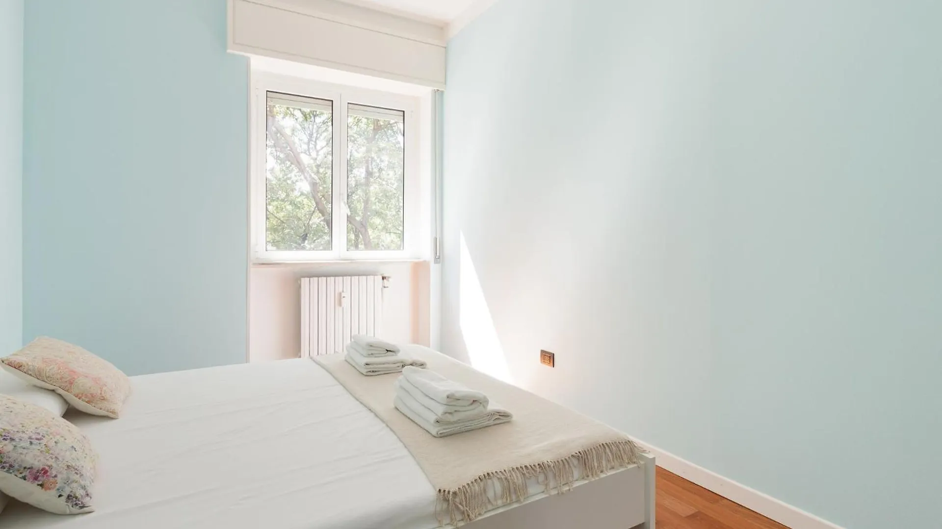 Lambrate Fs Spacious Apartment With Balcony Milan